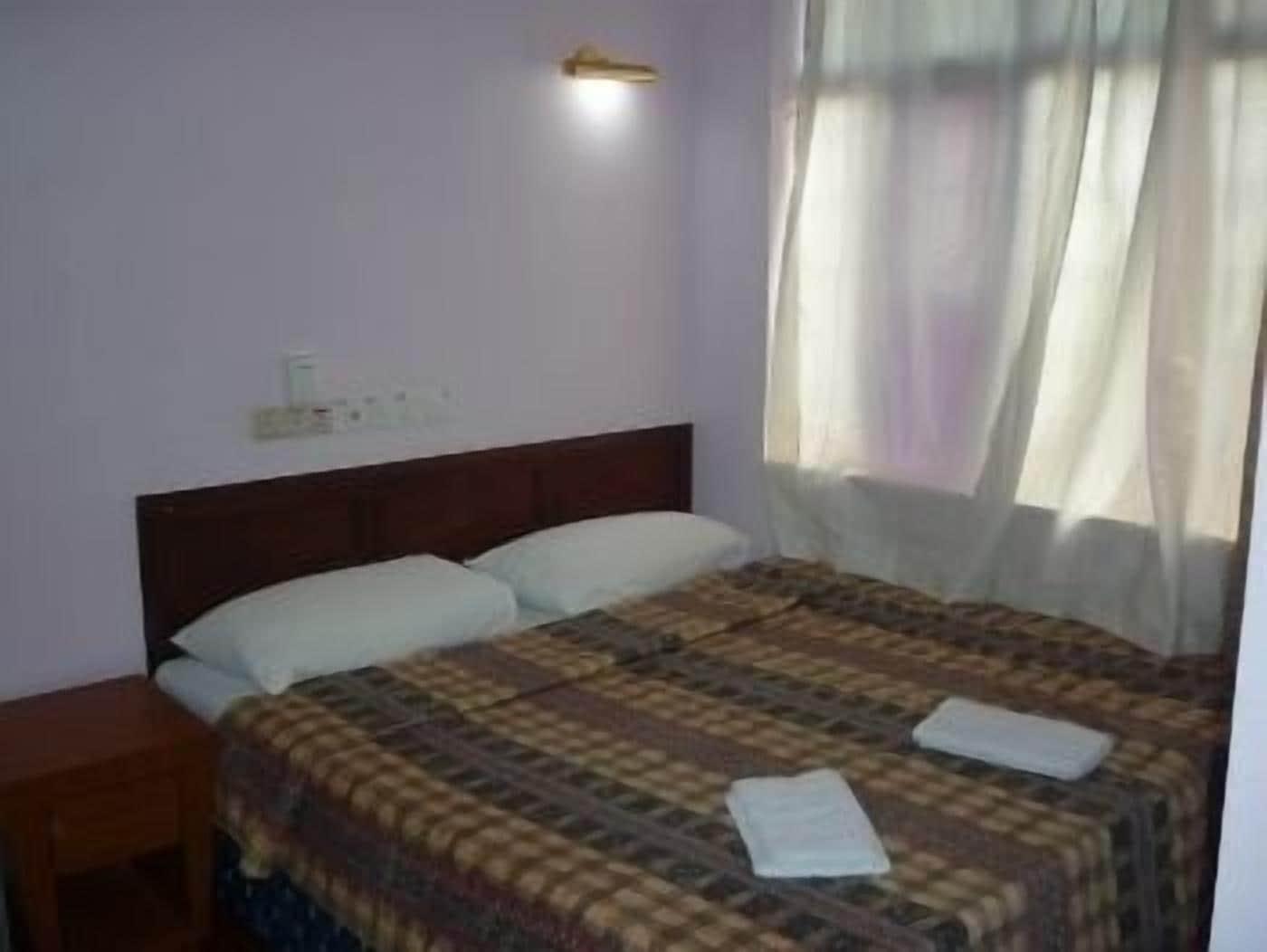J &J Hotel Kota Kinabalu Eksteriør bilde