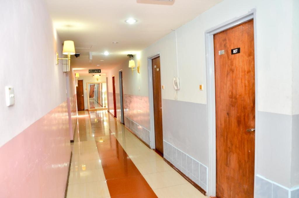 J &J Hotel Kota Kinabalu Eksteriør bilde